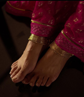Ananya feet photo 9