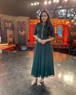 Ananya feet photo 4