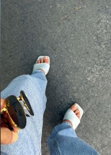 Ananya feet photo 9