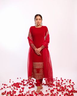 Ananya feet photo 6