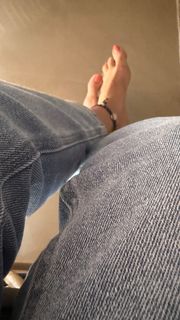 Ananya feet photo 4