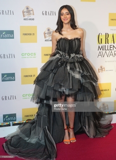 Ananya Panday feet photo thumbnail