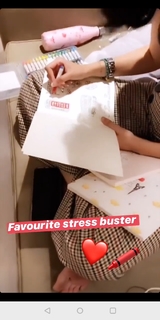 Ananya Panday feet photo thumbnail