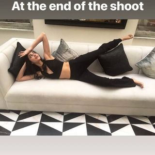 Ananya Panday feet photo thumbnail
