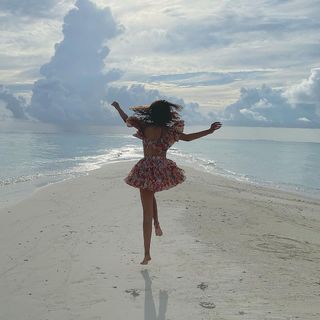 Ananya Panday feet photo thumbnail