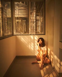 Ananya Panday feet photo thumbnail