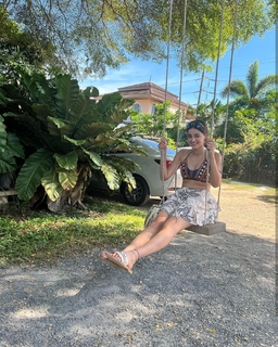 Ananya Panday feet photo thumbnail