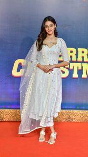 Ananya Panday feet photo thumbnail