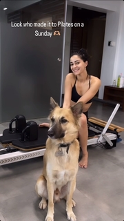 Ananya Panday feet photo thumbnail