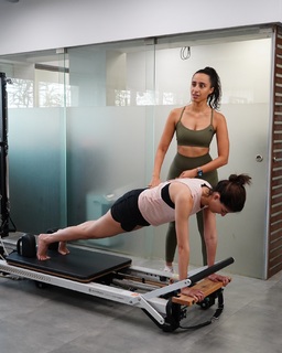 Ananya Panday feet photo thumbnail