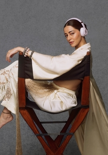 Ananya Panday feet photo thumbnail