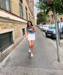 Ananya Panday feet photo thumbnail