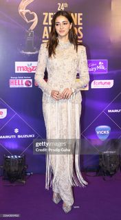 Ananya Panday feet photo 8
