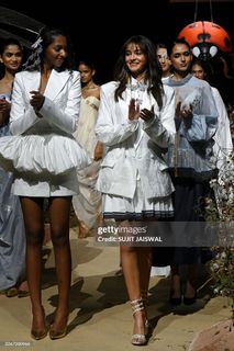 Ananya Panday feet photo 6
