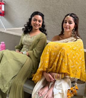 Ananya Panday feet photo 10