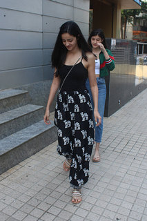 Ananya Pandey feet photo thumbnail
