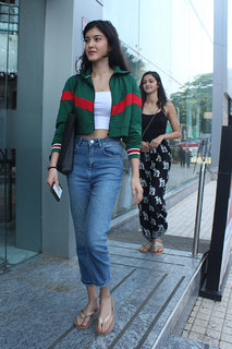 Ananya Pandey feet photo thumbnail