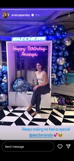 Ananya Pandey feet photo thumbnail