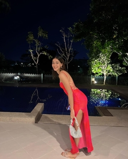 Ananya Pandey feet photo thumbnail