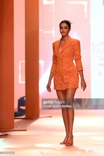 Ananya Pandey feet photo thumbnail