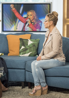 Anastacia feet photo thumbnail