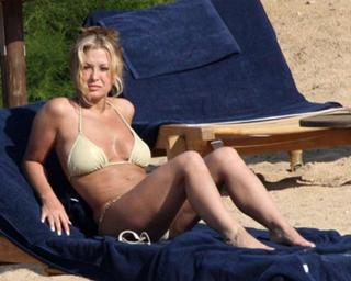 Anastacia feet photo thumbnail