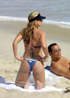 Anastacia feet photo thumbnail