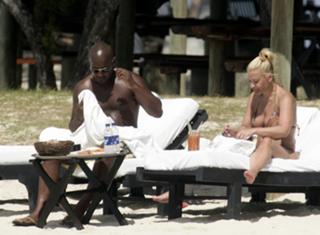 Anastacia feet photo thumbnail