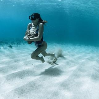 Anastasia Ashley feet photo thumbnail