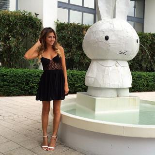 Anastasia Ashley feet photo thumbnail