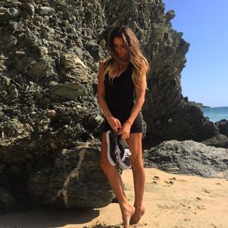 Anastasia Ashley feet photo thumbnail