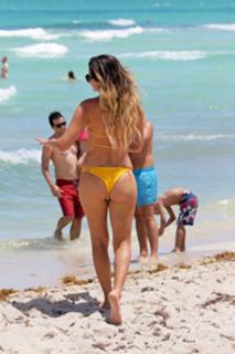 Anastasia Ashley feet photo thumbnail