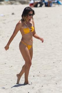 Anastasia Ashley feet photo thumbnail