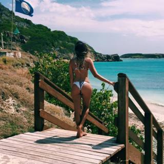 Anastasia Ashley feet photo thumbnail