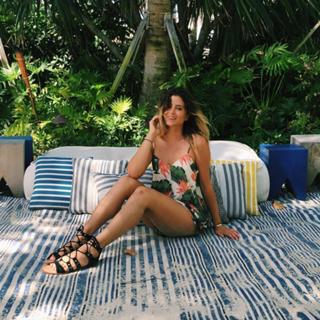 Anastasia Ashley feet photo thumbnail