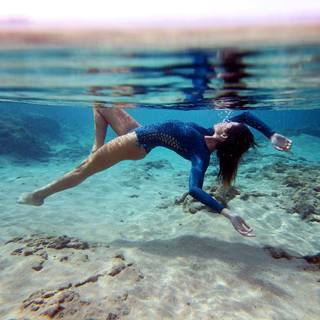 Anastasia Ashley feet photo thumbnail