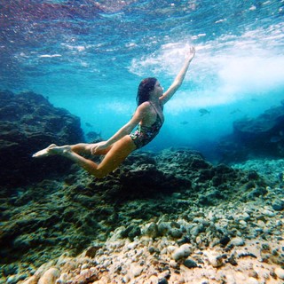 Anastasia Ashley feet photo thumbnail