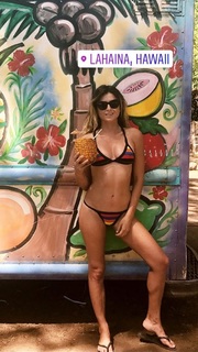 Anastasia Ashley feet photo thumbnail