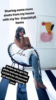 Anastasia Ashley feet photo thumbnail