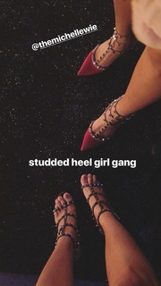 Anastasia Ashley feet photo thumbnail