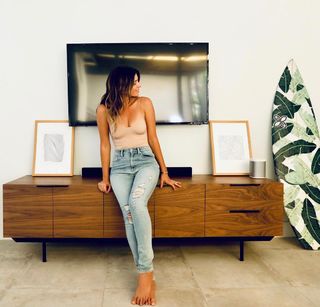 Anastasia Ashley feet photo thumbnail