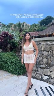 Anastasia Ashley feet photo thumbnail