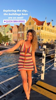 Anastasia Ashley feet photo thumbnail