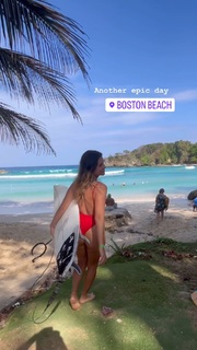 Anastasia Ashley feet photo thumbnail