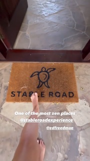 Anastasia Ashley feet photo thumbnail