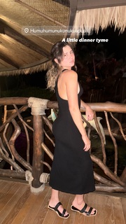 Anastasia Ashley feet photo thumbnail