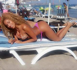 Anastasia Giousef feet photo thumbnail