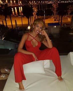 Anastasia Giousef feet photo thumbnail