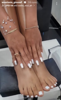 Anastasia Giousef feet photo thumbnail