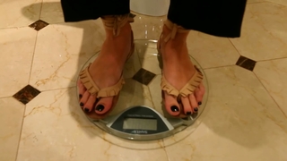 Anastasia Ivleeva feet photo thumbnail